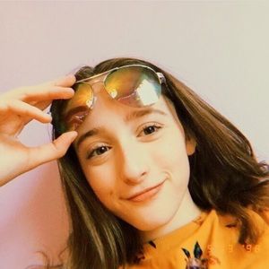 Meet your Posher, Gabriela